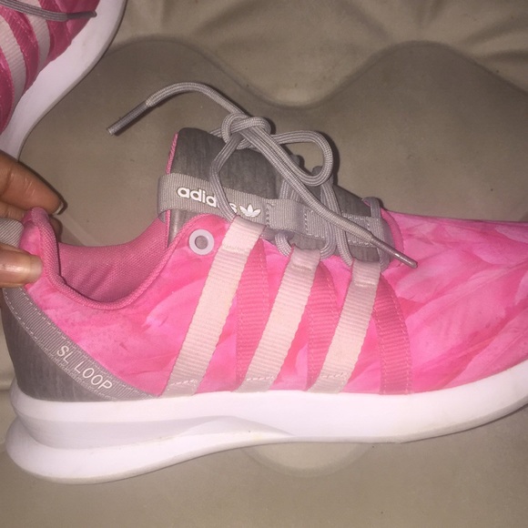 Adidas shoes - Picture 2 of 3